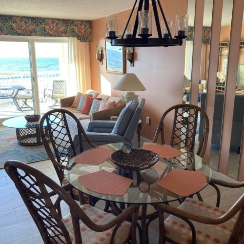 Barefoot Breeze Dininig Room